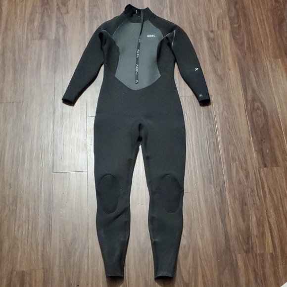 Xcel Other - Women's Axis Back Zip Black Full-Length Wet Suit 3/2mm